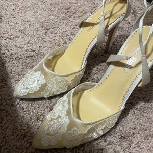 Anita Ivory Lace Shoes (Bride shoes)